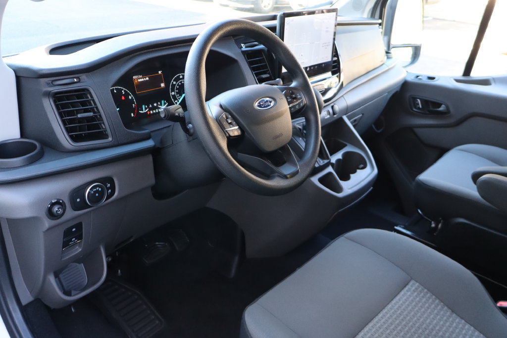 Used 2025 Ford Transit 350 XLT RWD image 5