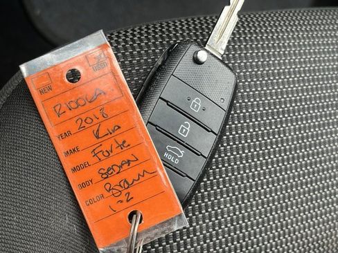 Used 2018 Kia Forte LX image 11