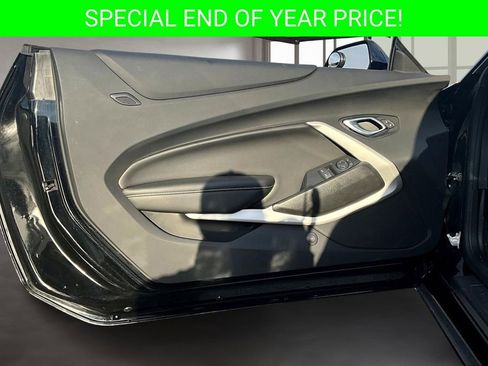 Used 2021 Chevrolet Camaro LT w/ RS Package image 18