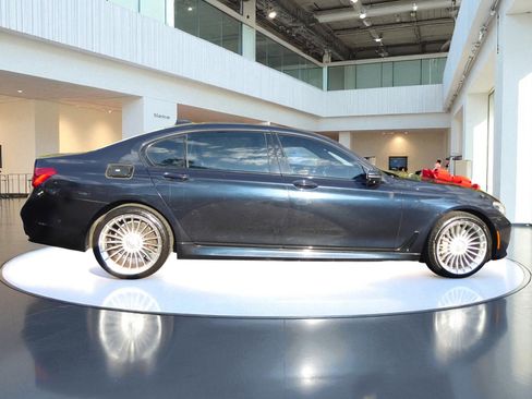 Used 2016 BMW 750i xDrive image 6