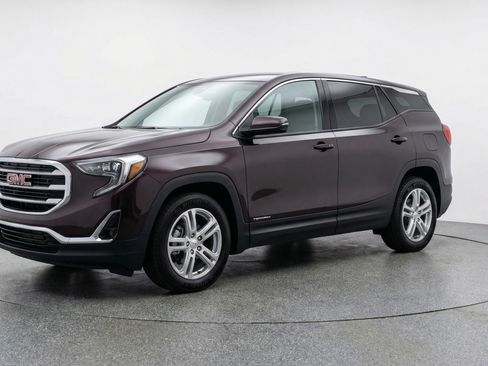 Used 2024 GMC Terrain SLE FWD image 3