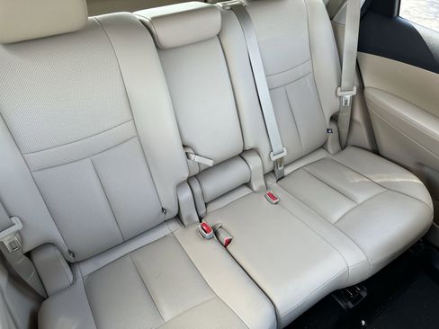 Used 2017 Nissan Rogue SL w/ SL Premium Package image 18