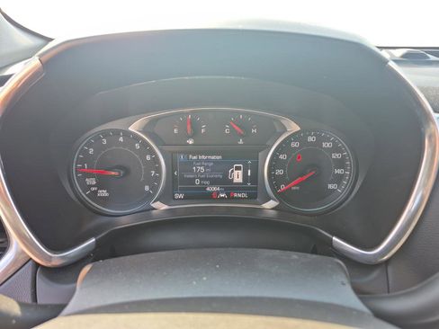 Used 2020 Chevrolet Equinox LT image 19