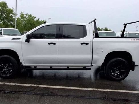 Used 2022 Chevrolet Silverado 1500 Custom Trail Boss AWD/4WD image 5