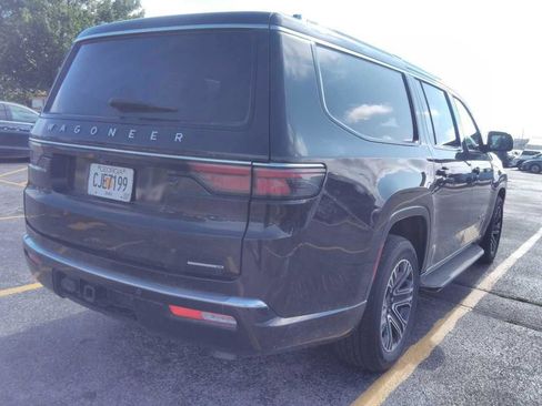 Used 2024 Jeep Wagoneer L Series II RWD image 7