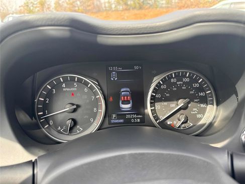 Used 2023 INFINITI Q50 Sensory image 15
