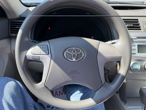 Used 2009 Toyota Camry LE FWD image 24