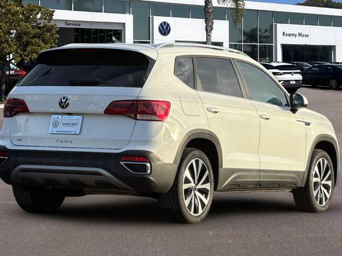 Used 2022 Volkswagen Taos SE image 4