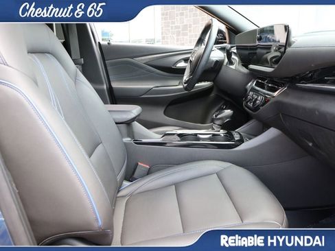 Used 2024 Buick Envista Sport Touring w/ Convenience I Package FWD image 10