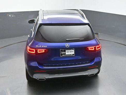 Used 2021 Mercedes-Benz GLB 250 w/ Premium Package image 48