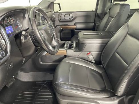 Used 2019 Chevrolet Silverado 1500 RST AWD/4WD image 2
