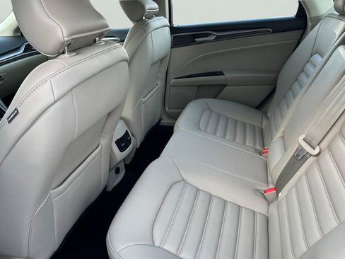 Used 2019 Ford Fusion SEL image 5