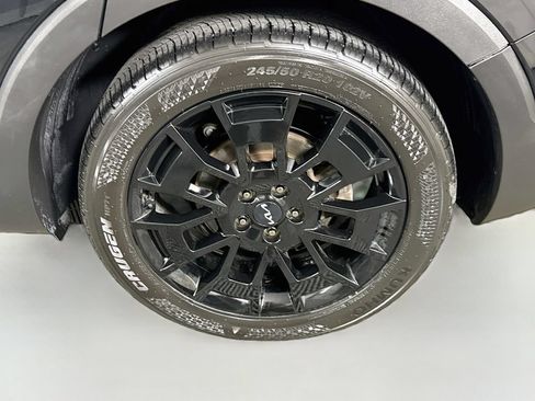 Used 2022 Kia Telluride EX w/ EX Premium Package AWD/4WD image 37
