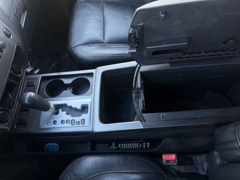 Used 2009 Nissan Armada SE image 31