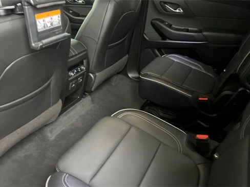 Used 2020 Chevrolet Traverse High Country image 14