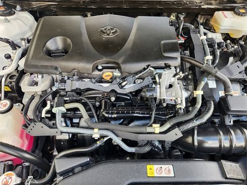 Used 2020 Toyota Camry SE w/ Sunroof Package FWD image 33