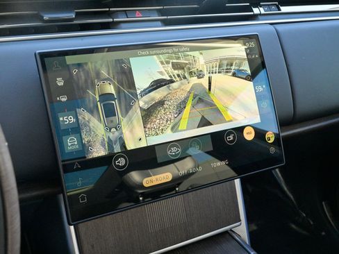 Used 2025 Land Rover Range Rover Long Wheelbase Autobiography image 27