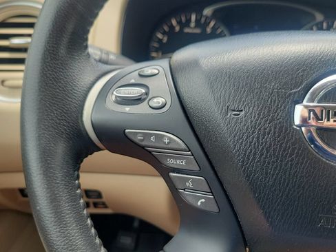 Used 2017 Nissan Pathfinder Platinum FWD image 21