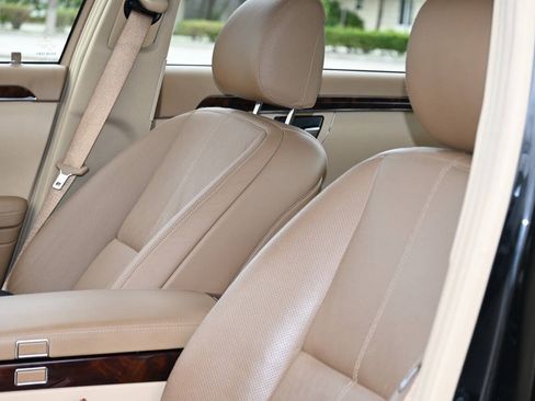 Used 2007 Mercedes-Benz S 550 image 12