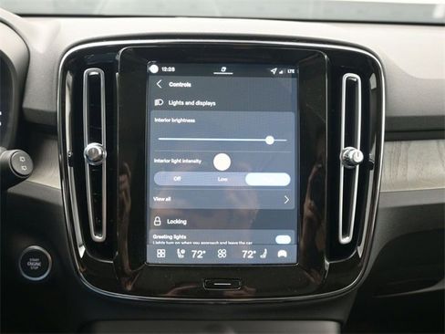New 2026 Volvo XC40 B5 Core w/ Climate Package image 15