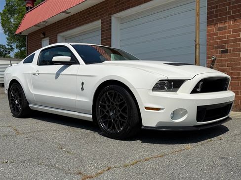 Used 2013 Ford Mustang Shelby GT500 image 22