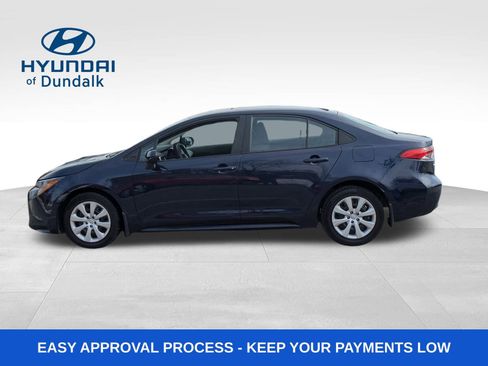 Used 2025 Toyota Corolla LE FWD image 2