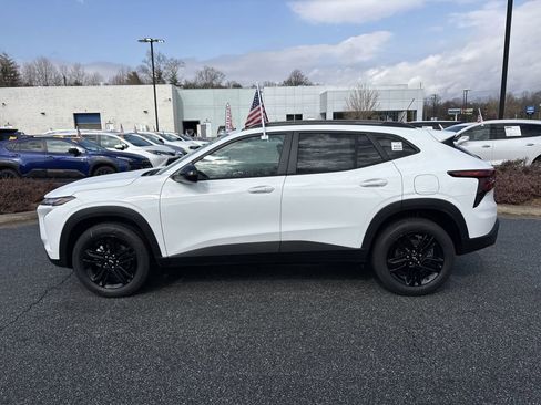 New 2026 Chevrolet Trax ACTIV w/ Driver Confidence Package FWD image 6