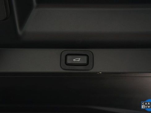 Used 2023 Land Rover Range Rover SE image 32