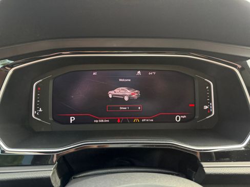 Used 2019 Volkswagen Jetta SEL Premium image 11