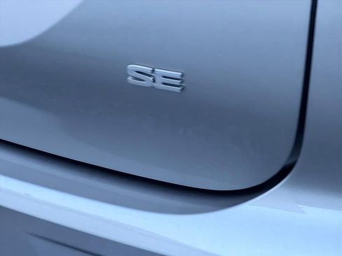 Used 2022 Mitsubishi Outlander SE image 26