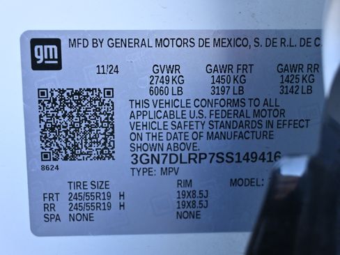 Used 2025 Chevrolet Equinox EV LT w/ Convenience Package image 37