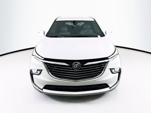 Used 2024 Buick Enclave Premium image 2