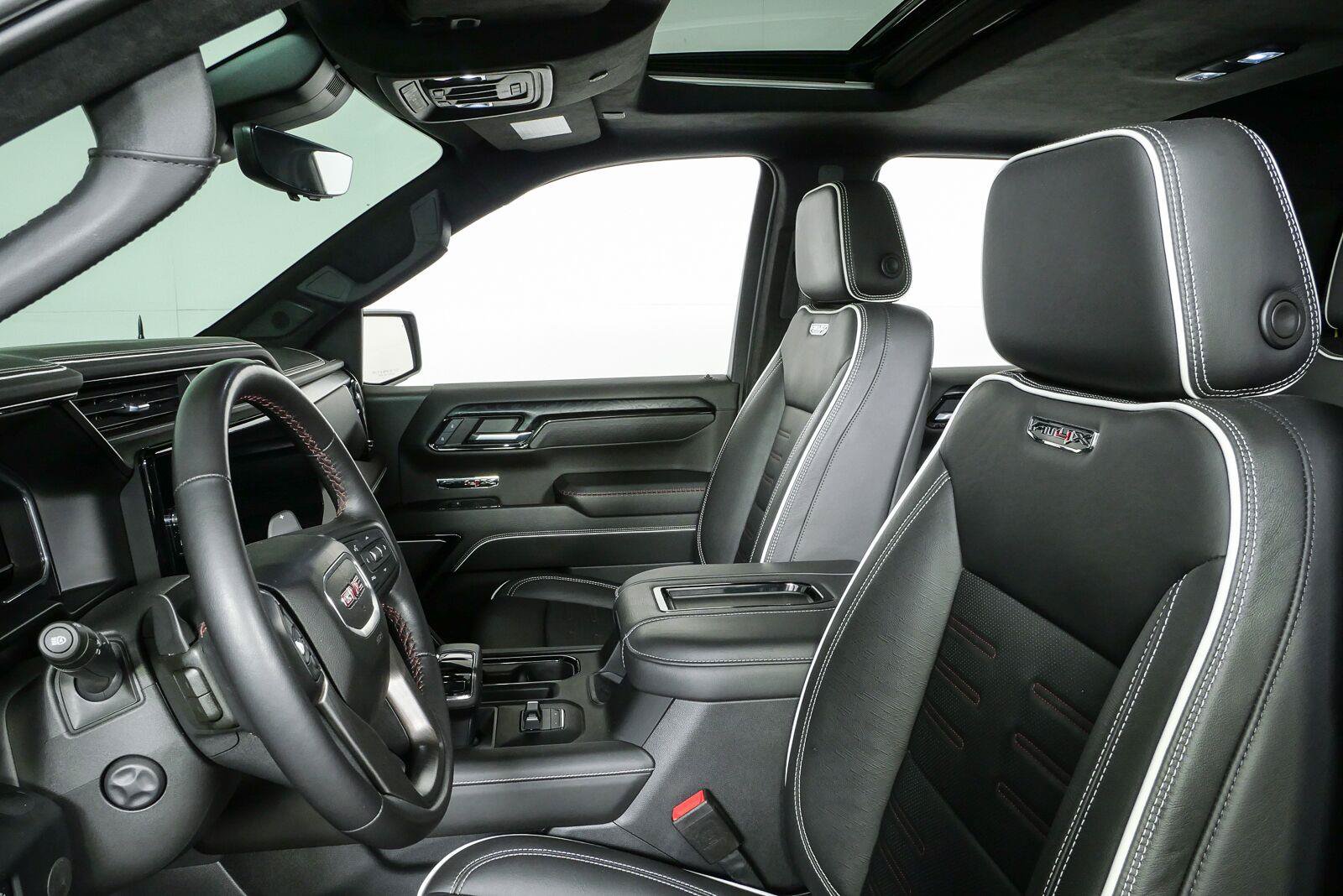 Used 2022 GMC Sierra 1500 AT4X AWD/4WD image 5