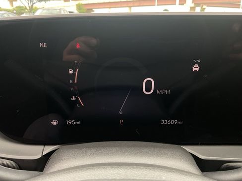 Used 2025 Buick Envista Preferred FWD image 34