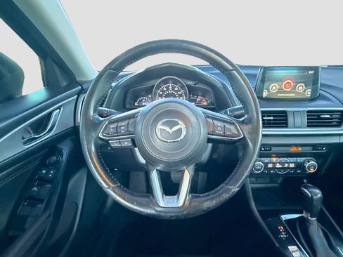Used 2018 MAZDA MAZDA3 Touring FWD image 12