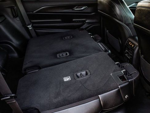 Used 2024 Jeep Grand Cherokee L Laredo image 38