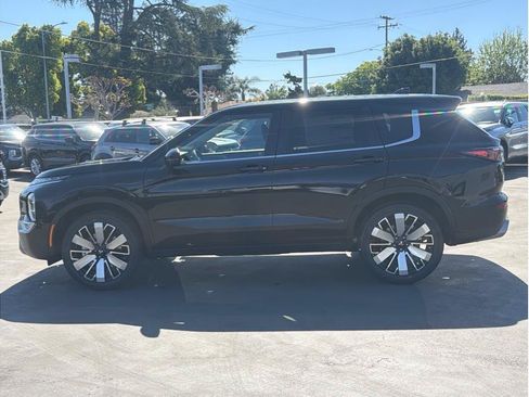 New 2026 Mitsubishi Outlander LE FWD image 8