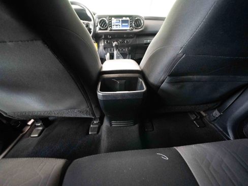 Used 2021 Toyota Tacoma TRD Off-Road AWD/4WD image 22