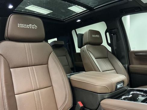 New 2026 Chevrolet Suburban High Country AWD/4WD image 44
