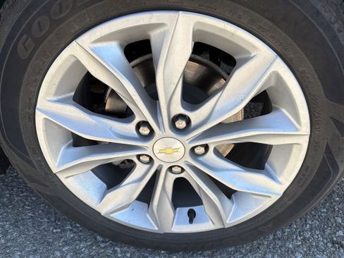 Used 2025 Chevrolet Malibu LT FWD image 39
