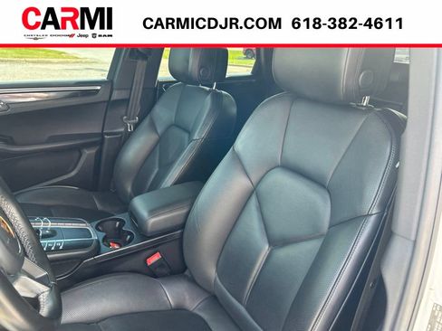 Used 2020 Porsche Macan S AWD/4WD image 9