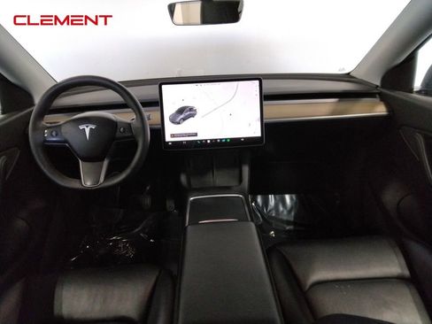 Used 2021 Tesla Model Y Long Range image 23