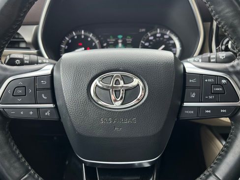 Used 2020 Toyota Highlander Limited image 46