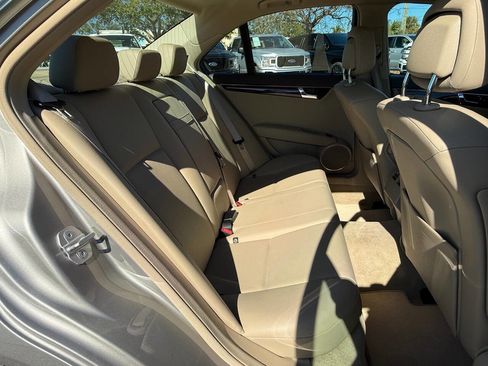 Used 2009 Mercedes-Benz C 300 4MATIC Sedan image 24