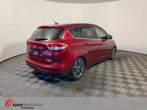 Used 2017 Ford C-MAX Titanium w/ Equipment Group 301A FWD image 6