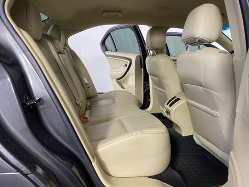Used 2015 Ford Taurus Limited w/ Equipment Group 301A FWD image 15