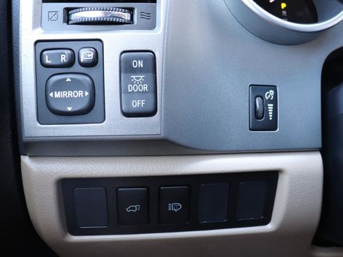 Used 2014 Toyota Sequoia Limited image 67