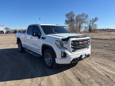 Used 2019 GMC Sierra 1500 AT4 w/ AT4 Premium Package image 2