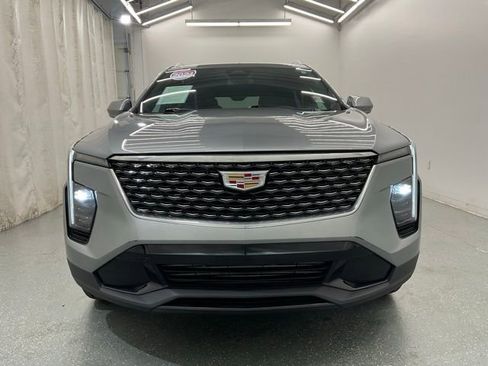Used 2024 Cadillac XT4 Premium Luxury AWD/4WD image 3
