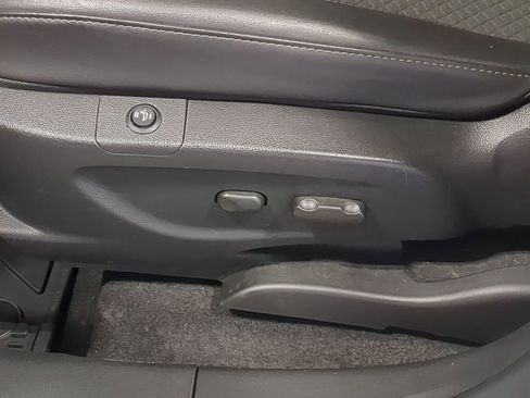 Used 2022 Buick Encore Preferred w/ Safety Package AWD/4WD image 17
